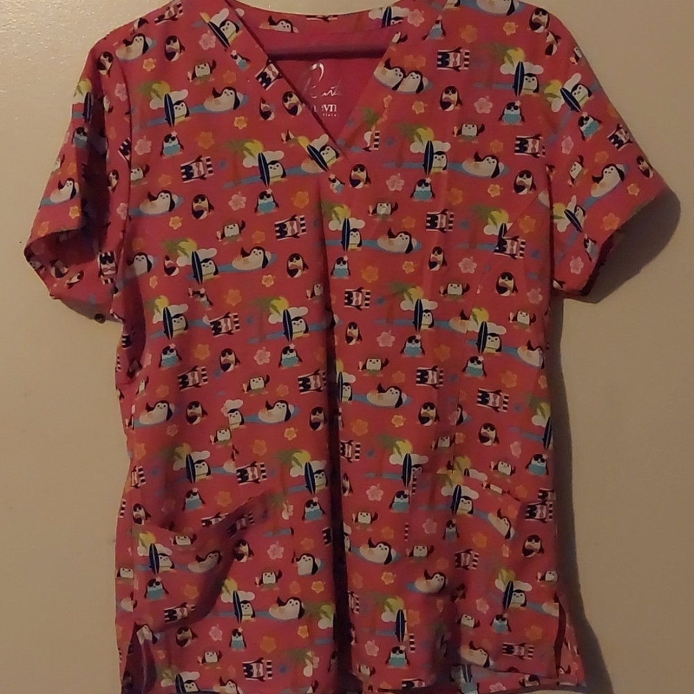 Maven Print penguin Scrub top